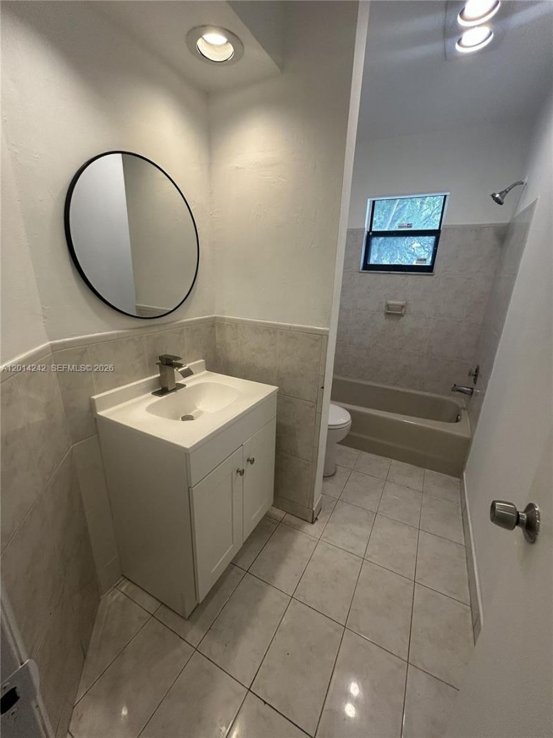6804 SW 37th St , Unit 11-E, Miramar, FL 33023 Photo