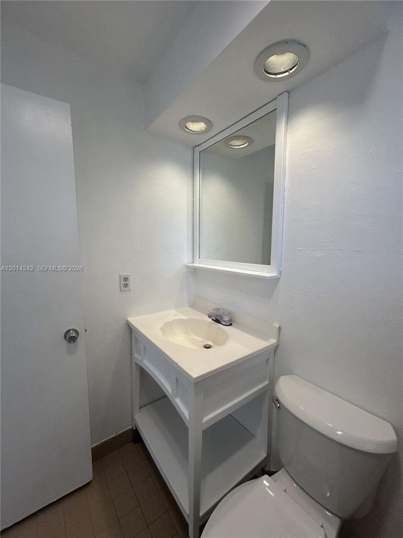 6804 SW 37th St , Unit 11-E, Miramar, FL 33023 Photo