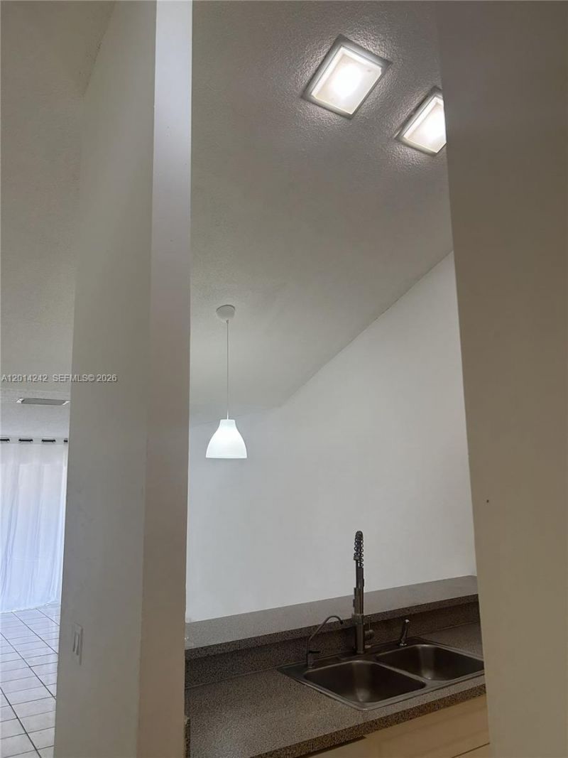 6804 SW 37th St , Unit 11-E, Miramar, FL 33023 Photo