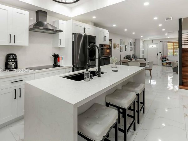 2200 Monroe St , Unit 12, Hollywood, FL 33020