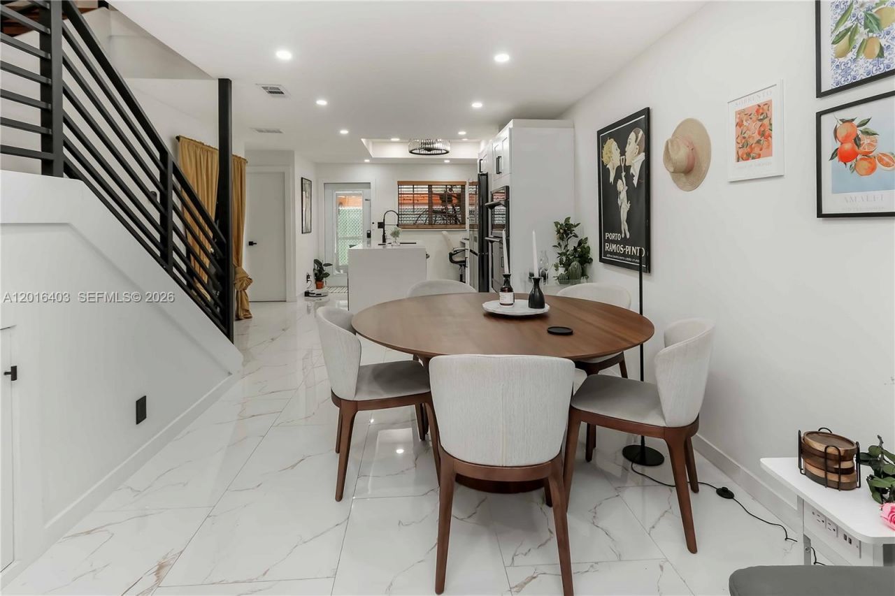 2200 Monroe St , Unit 12, Hollywood, FL 33020 Photo