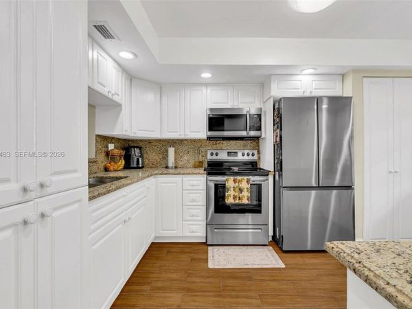 1101 Colony Point Cir , Unit 309, Pembroke Pines, FL 33026