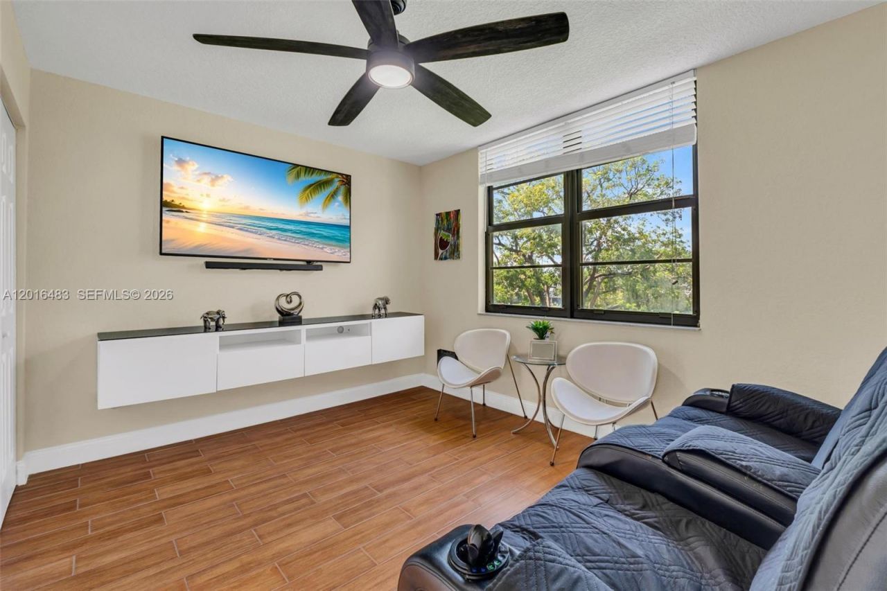 1101 Colony Point Cir , Unit 309, Pembroke Pines, FL 33026 Photo
