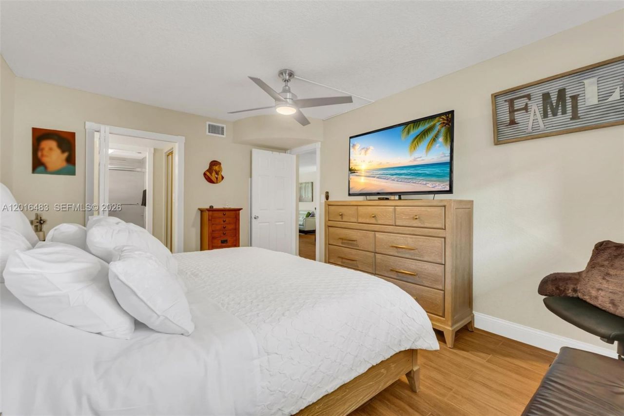 1101 Colony Point Cir , Unit 309, Pembroke Pines, FL 33026 Photo