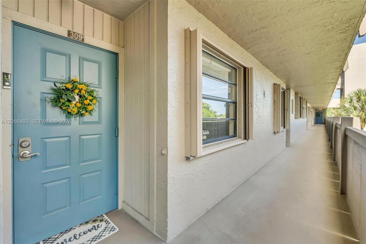 1101 Colony Point Cir , Unit 309, Pembroke Pines, FL 33026 Photo