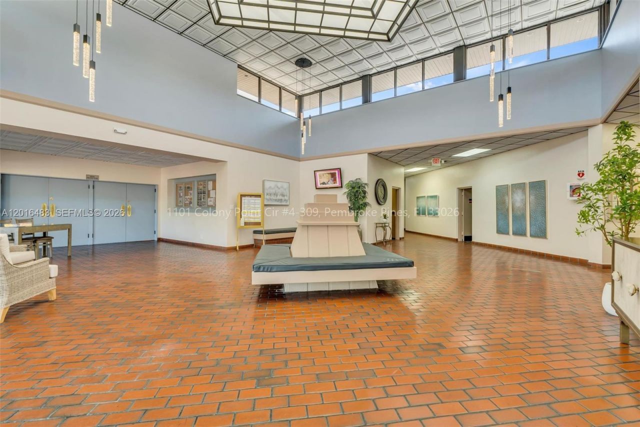 1101 Colony Point Cir , Unit 309, Pembroke Pines, FL 33026 Photo