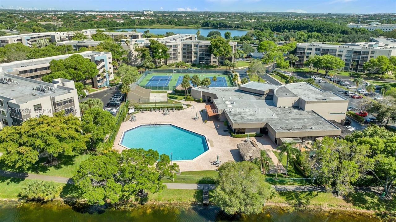 1101 Colony Point Cir , Unit 309, Pembroke Pines, FL 33026 Photo