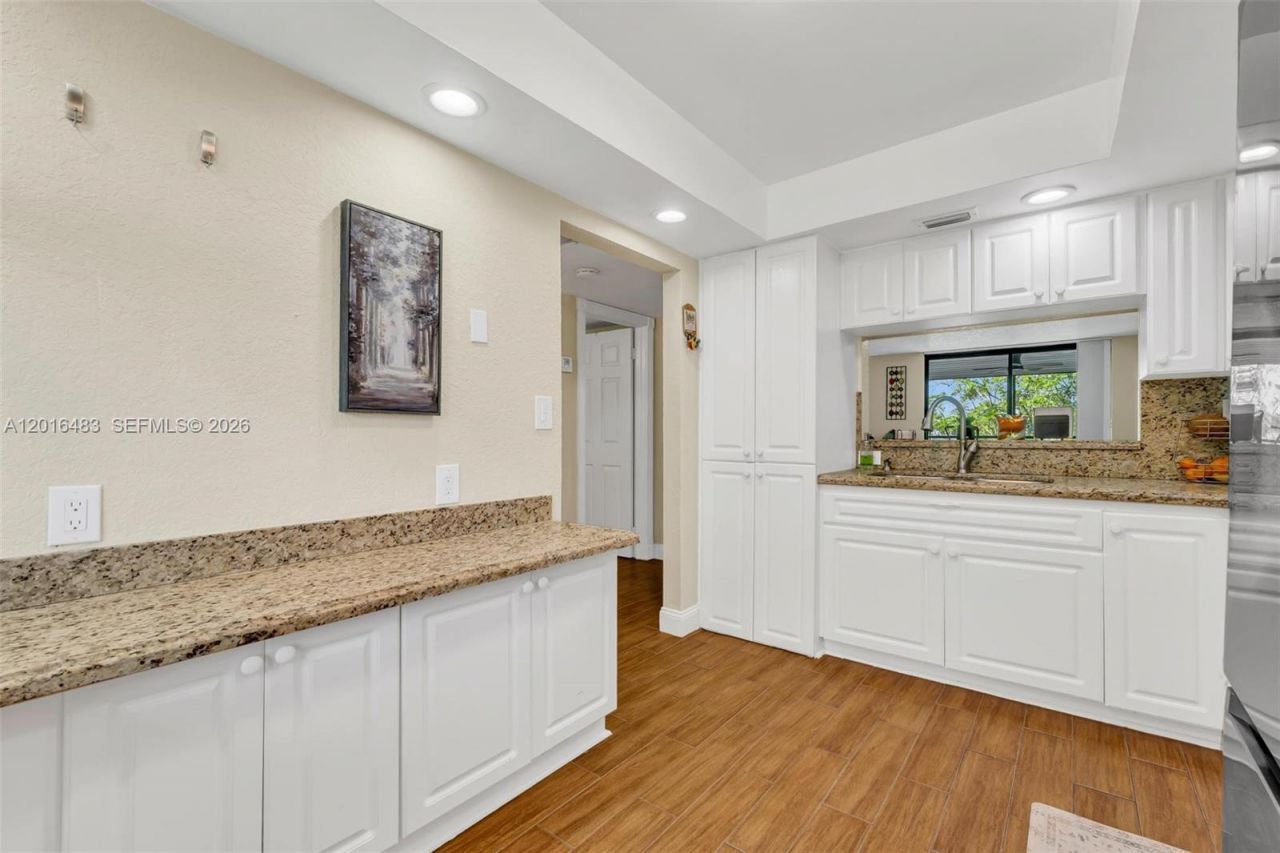 1101 Colony Point Cir , Unit 309, Pembroke Pines, FL 33026 Photo