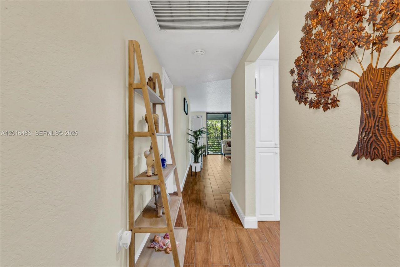 1101 Colony Point Cir , Unit 309, Pembroke Pines, FL 33026 Photo
