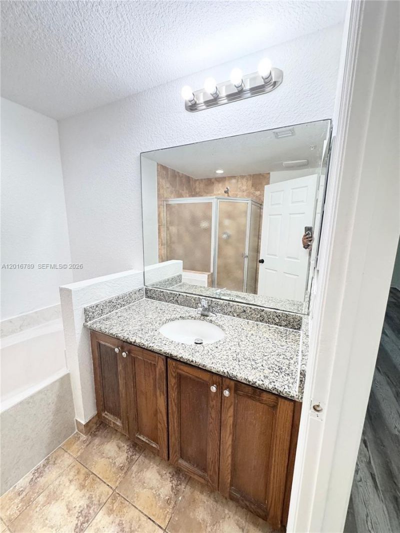 1984 NE 5th St , Unit 203, Boynton Beach, FL 33435 Photo