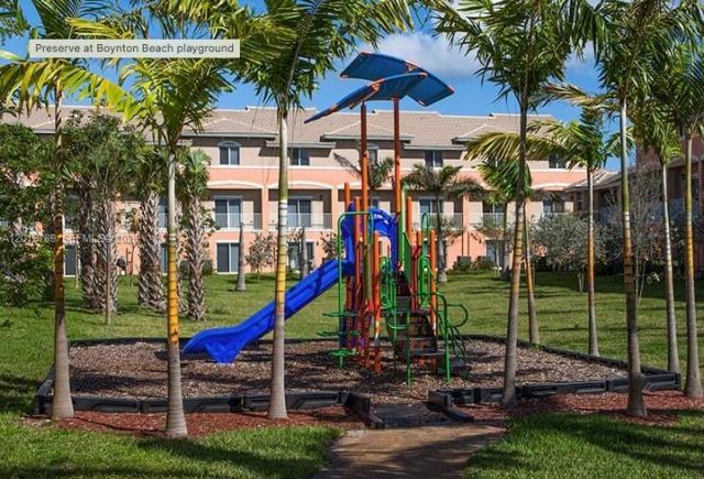1984 NE 5th St , Unit 203, Boynton Beach, FL 33435 Photo