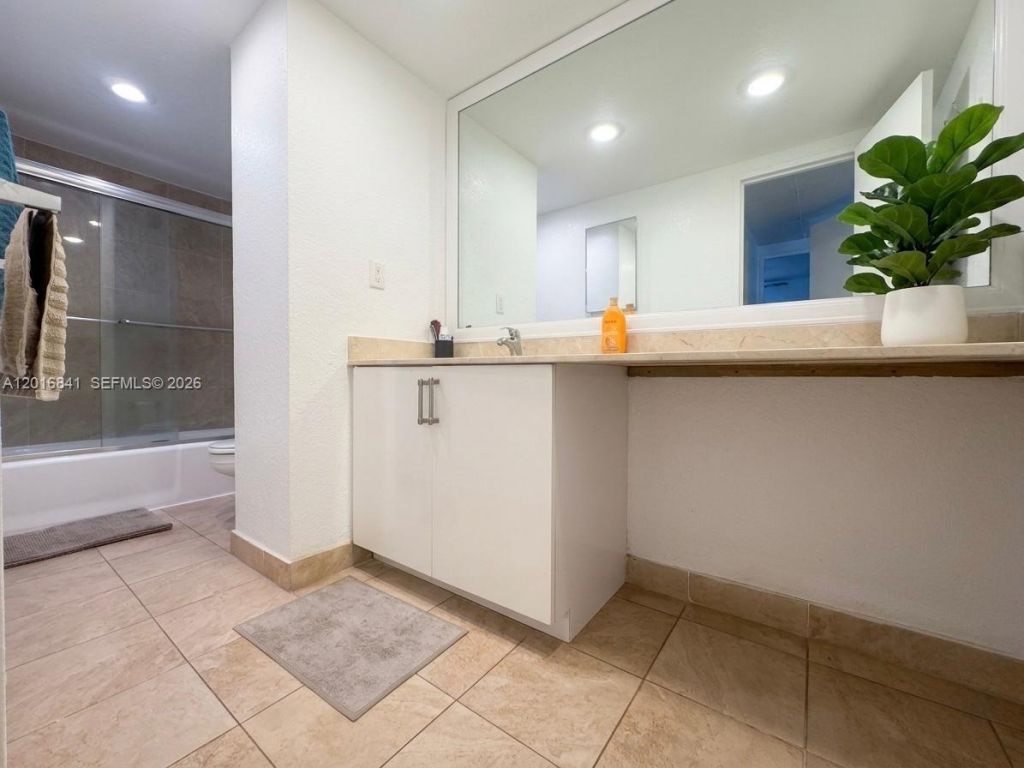 4001 S Ocean Dr , Unit 16G, Hollywood, FL 33019 Photo