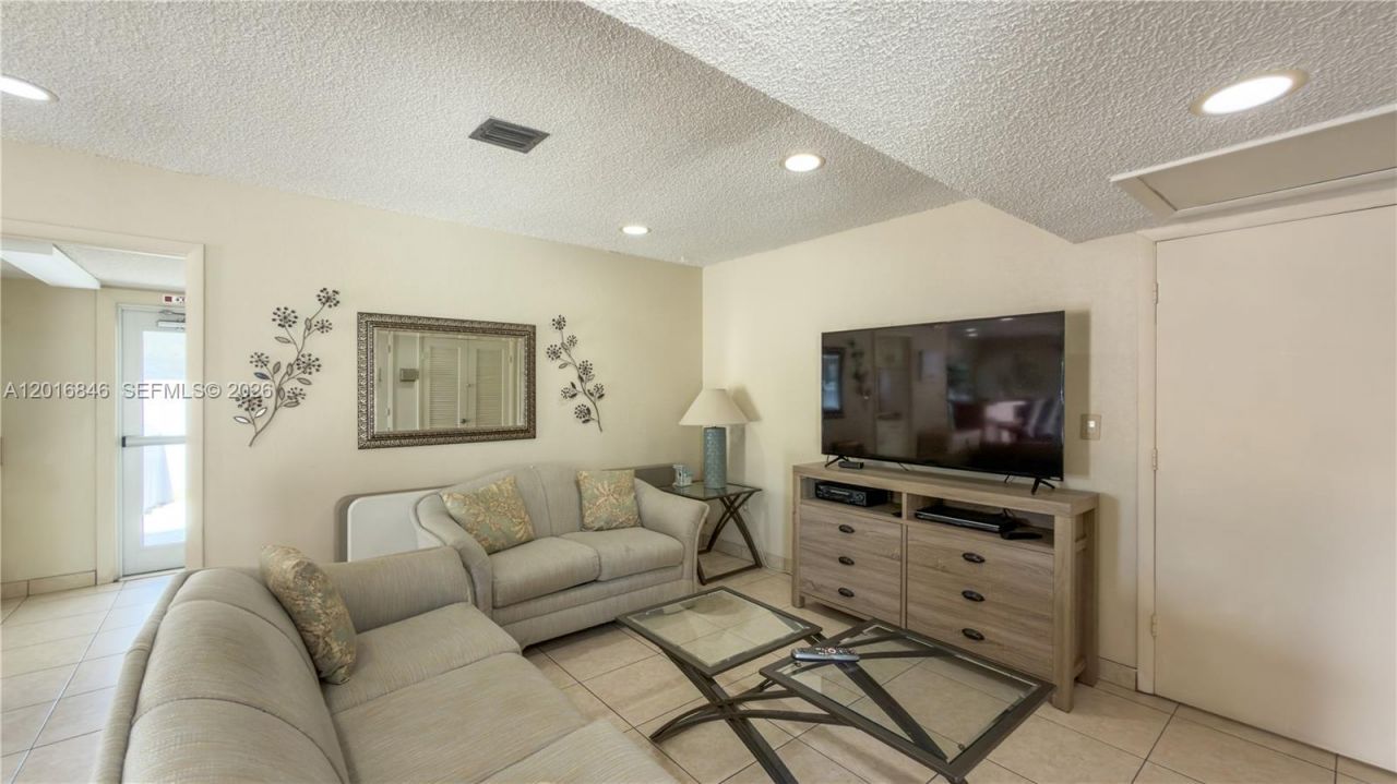 1391 S Ocean Blvd , Unit 409, Pompano Beach, FL 33062 Photo