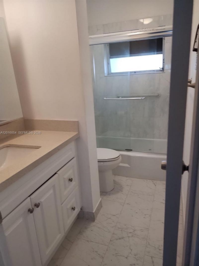 201 NE 14th Ave , Unit 10C, Hallandale Beach, FL 33009 Photo