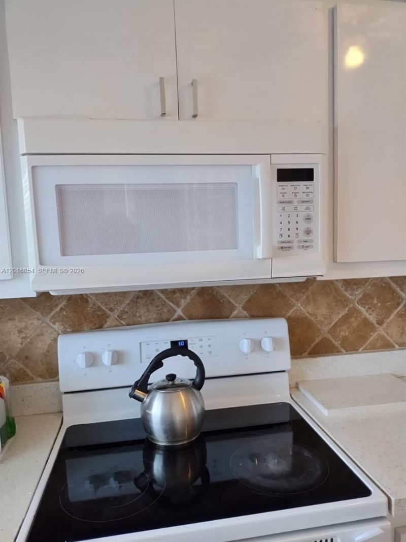 201 NE 14th Ave , Unit 10C, Hallandale Beach, FL 33009 Photo