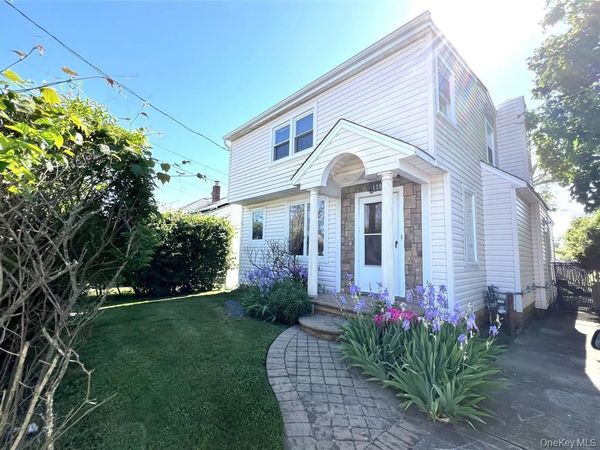 129 Flamingo Street , Atlantic Beach, NY 11509