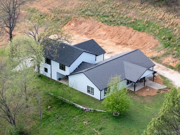 69999 E 152 , Wyandotte, OK 74370