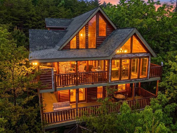 1560 Starwood Way, Sevierville, TN 37862