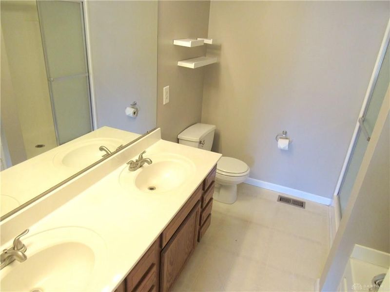 1181 Winchester Drive, Troy, OH 45373 Photo 5