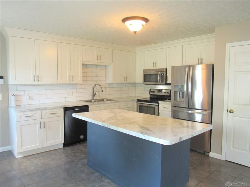 1181 Winchester Drive, Troy, OH 45373 Photo 8
