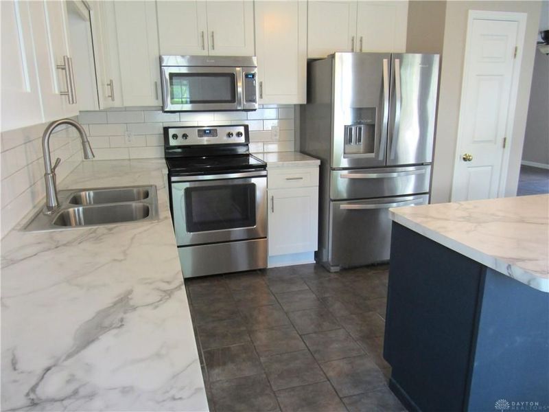 1181 Winchester Drive, Troy, OH 45373 Photo 9