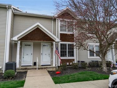 78 Olde Stone Lane, Lancaster, NY 14086