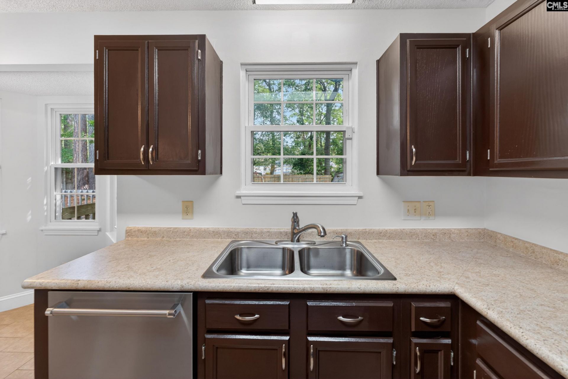 103 Whitfield Court Photo 25