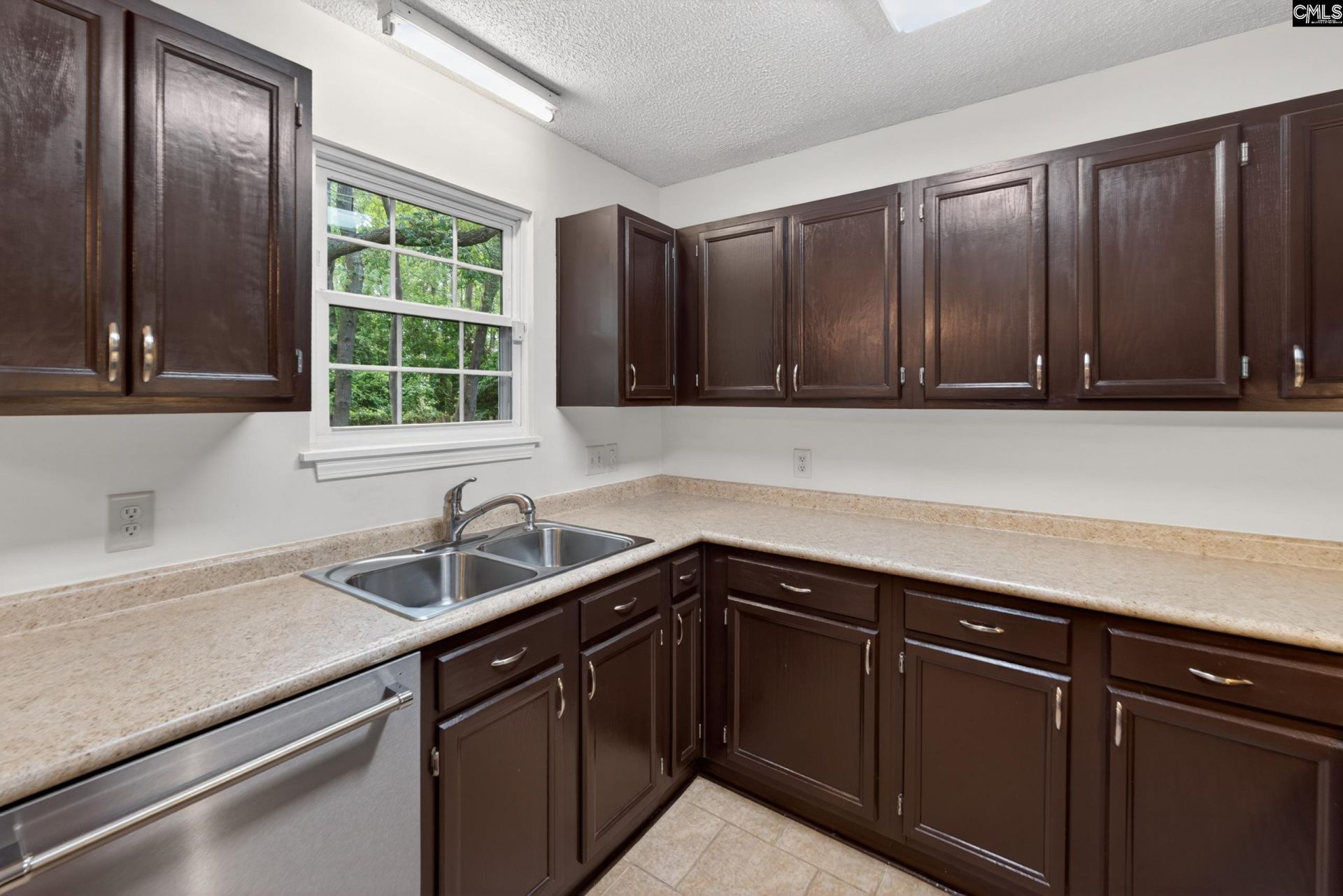 103 Whitfield Court Photo 26