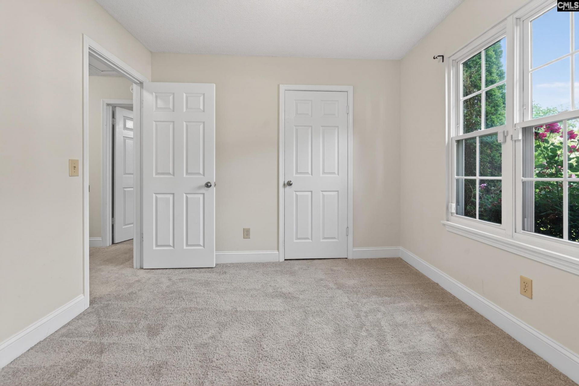 103 Whitfield Court Photo 37