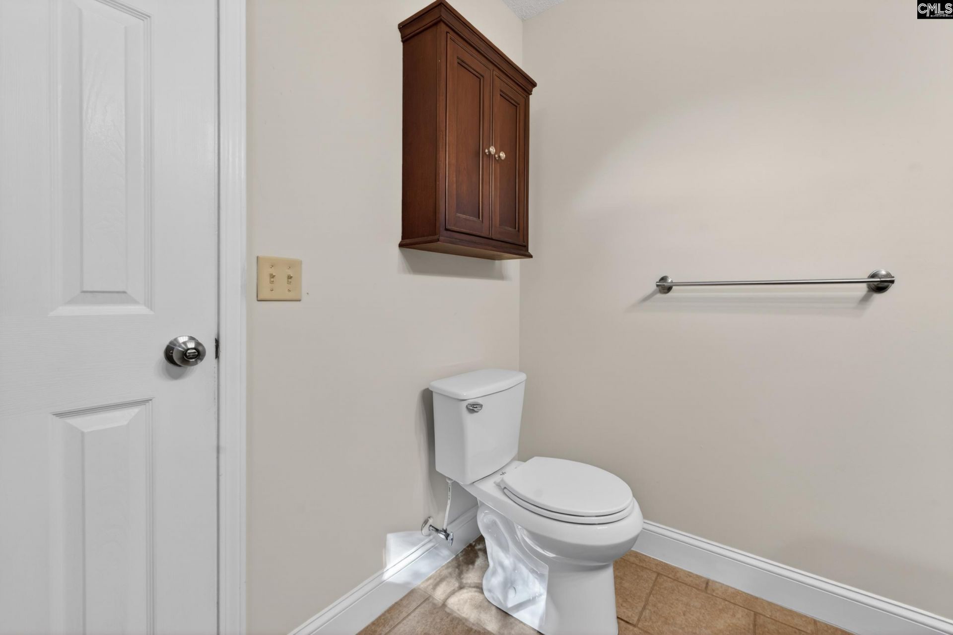 103 Whitfield Court Photo 40