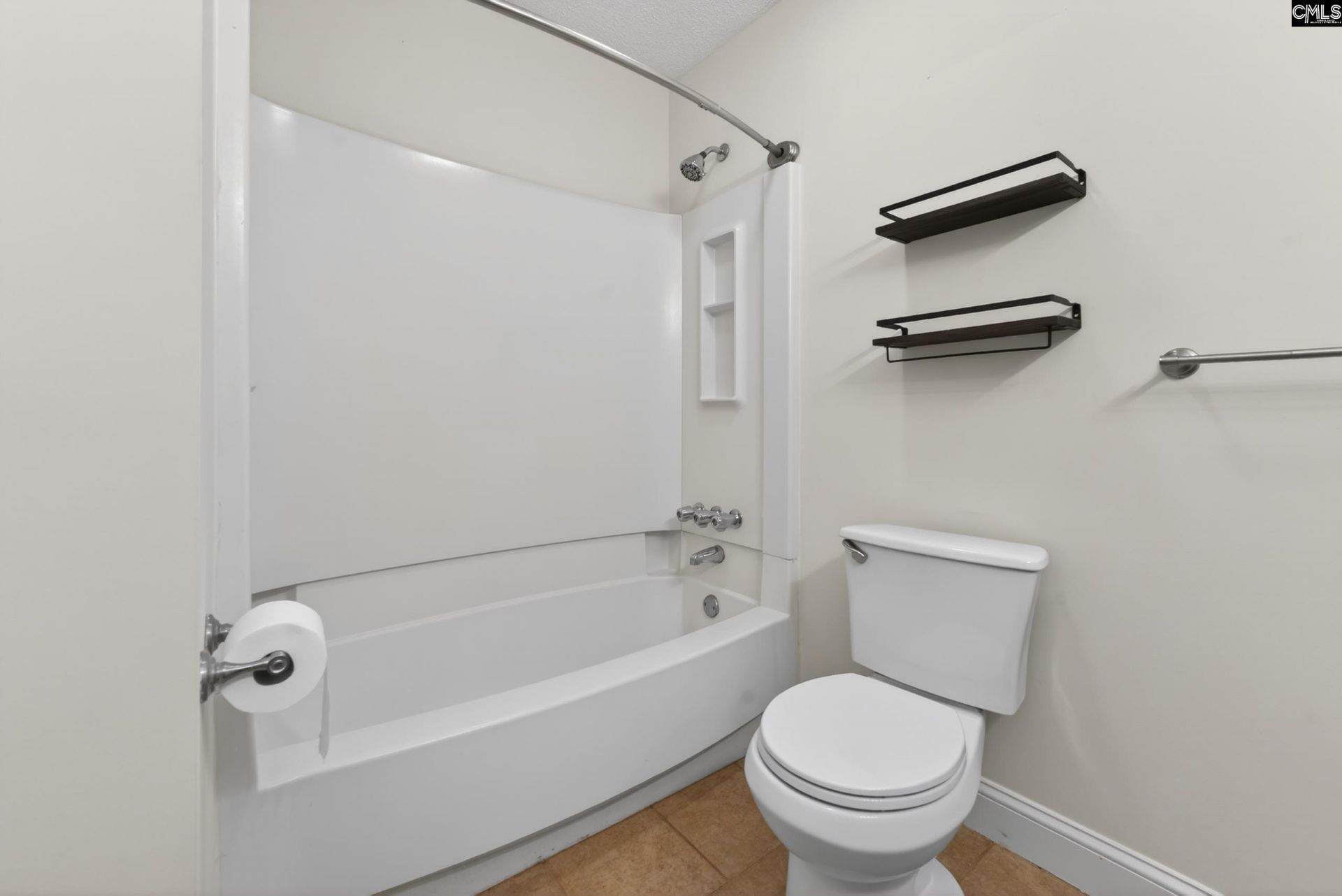 103 Whitfield Court Photo 41