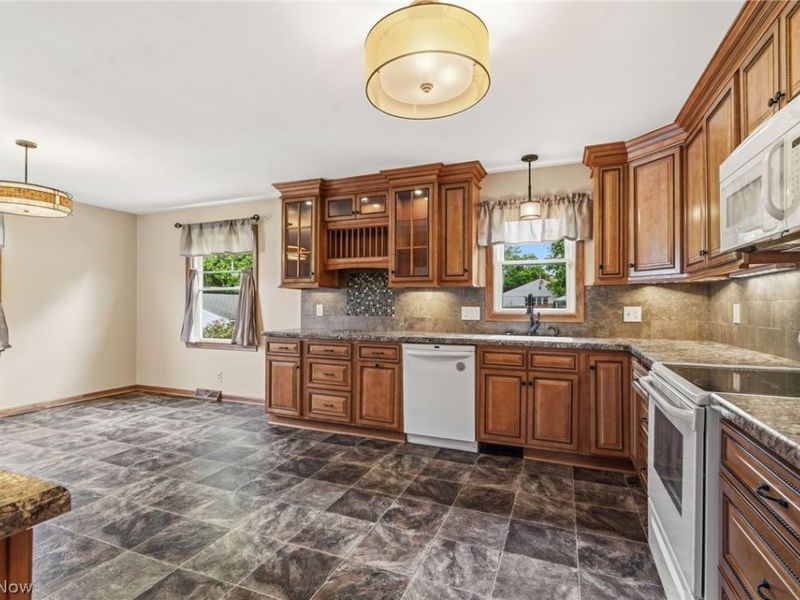 1107 Lynbrook Street SE, North Canton, OH 44720 Photo 14