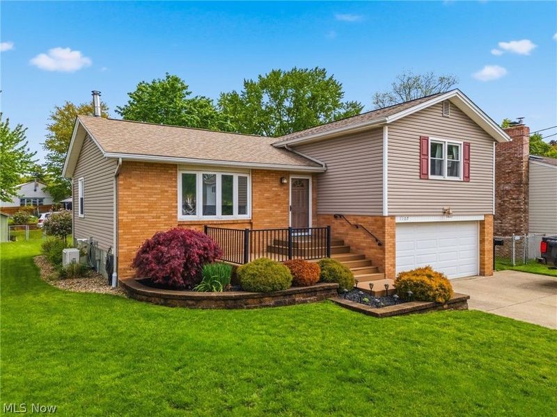 1107 Lynbrook Street SE, North Canton, OH 44720 Photo 2