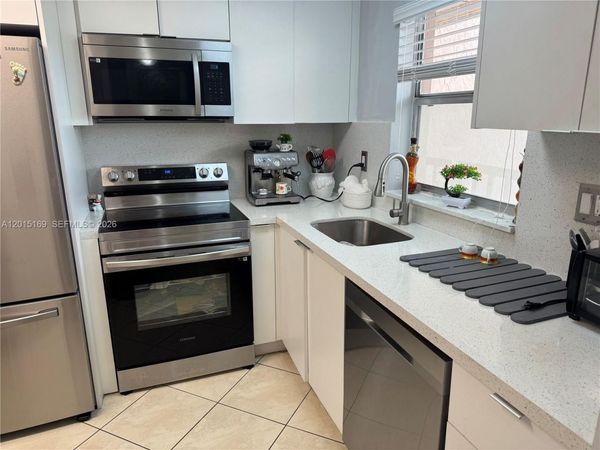 Unit 211, Sunrise, FL 33322