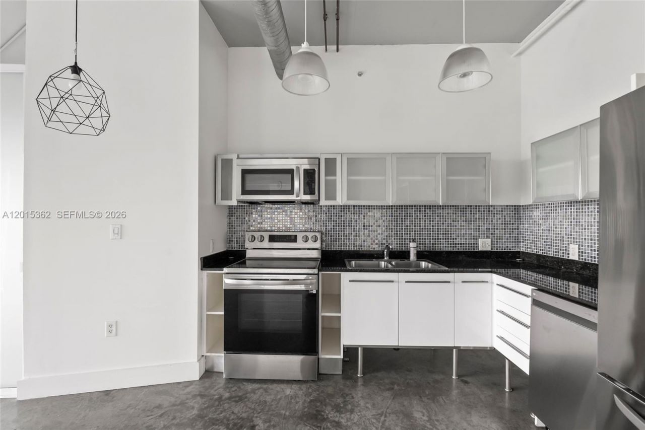 10 SW South River Dr , Unit 1006, Miami, FL 33130 Photo