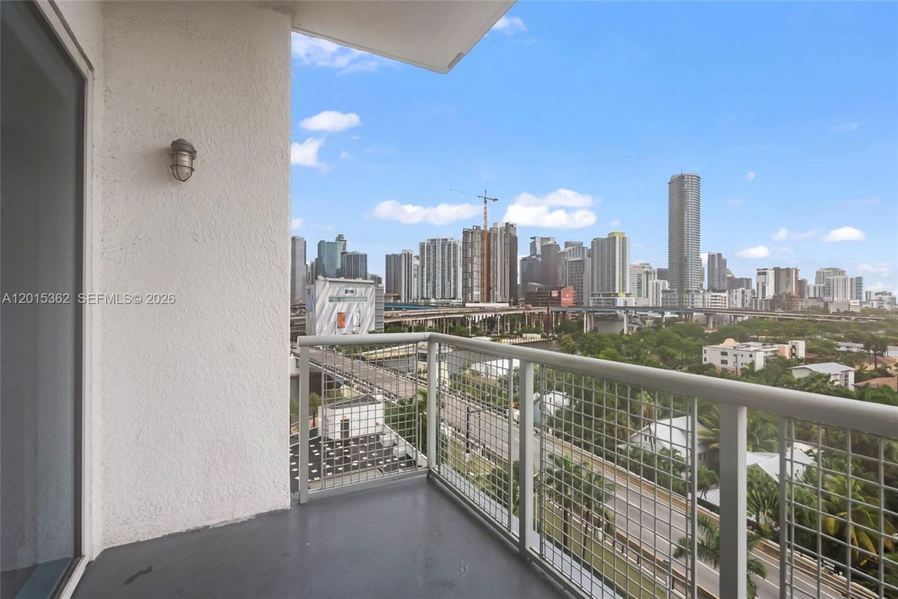 10 SW South River Dr , Unit 1006, Miami, FL 33130 Photo