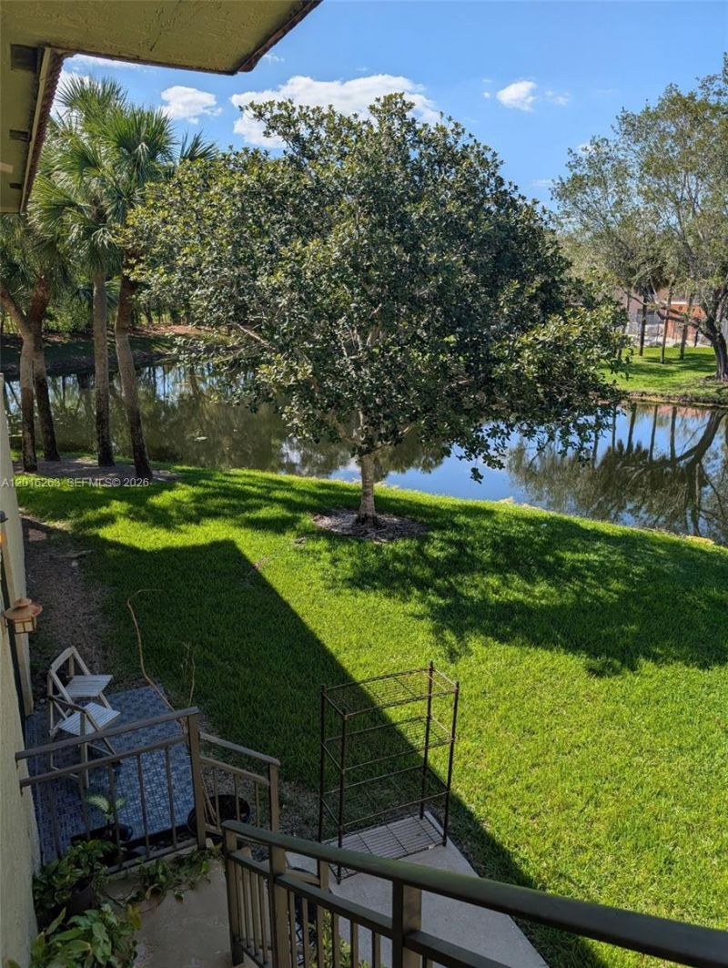 309 Lakeview Dr , Unit 204, Weston, FL 33326 Photo