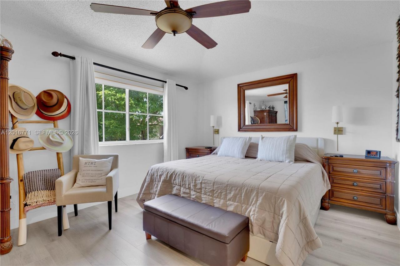 8708 SW 159th Path, Miami, FL 33193 Photo