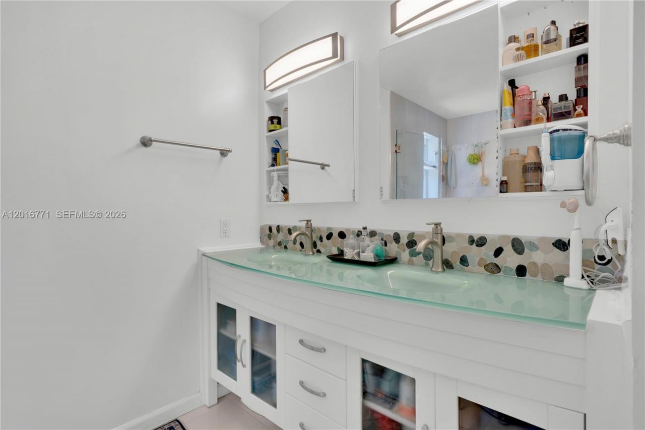 8708 SW 159th Path, Miami, FL 33193 Photo