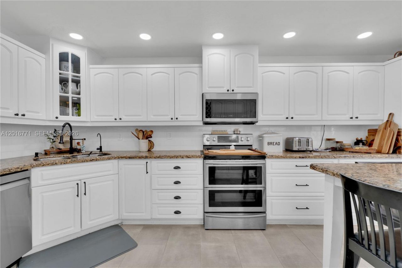 8708 SW 159th Path, Miami, FL 33193 Photo