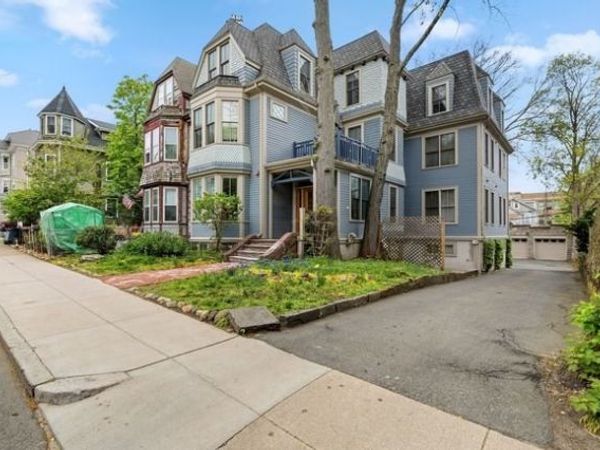 23 Hillside St, Boston, MA 02120