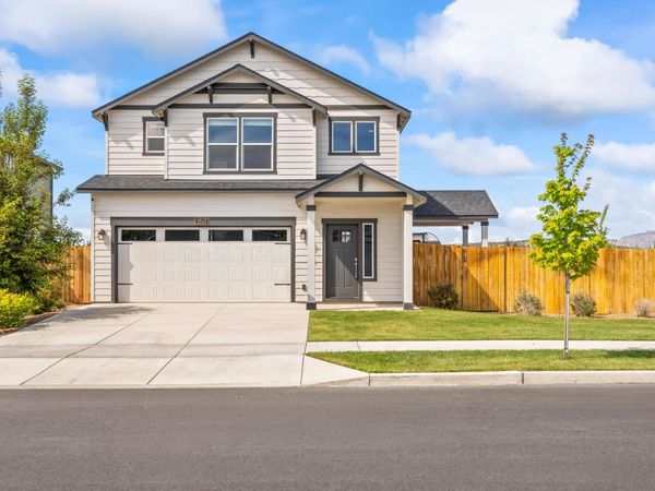 2513 NW Upas Way, Redmond, OR 97756