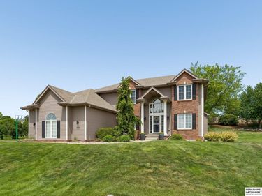 4004 Birchwood Drive, Bellevue, NE 68123