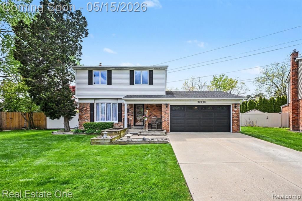22098 Hillcrest Court, Woodhaven, MI 48183 Main Photo