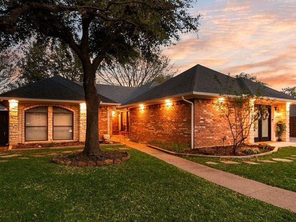 1032 Pebble Beach Drive, Mansfield, TX 76063