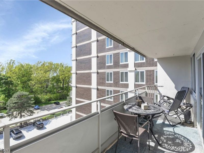 12900 Lake Avenue, Unit 615, Lakewood, OH 44107 Photo 3
