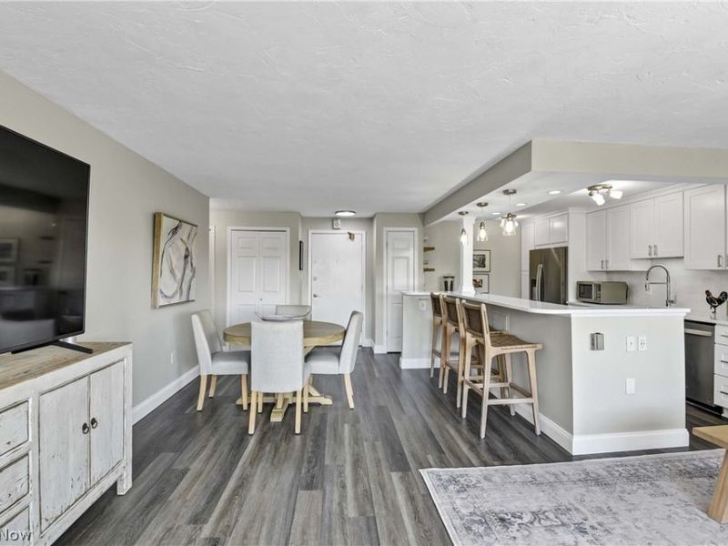 12900 Lake Avenue, Unit 615, Lakewood, OH 44107 Photo 6