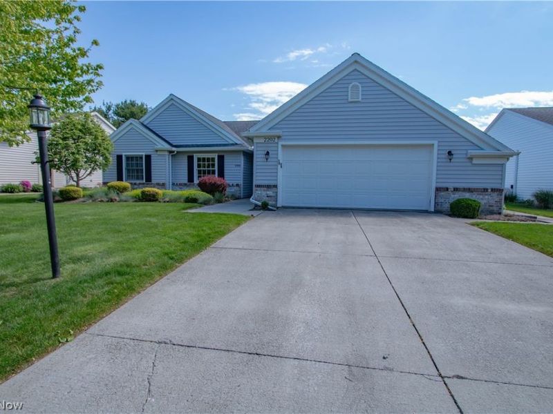 2202 Westwind Drive, Sandusky, OH 44870 Photo 2