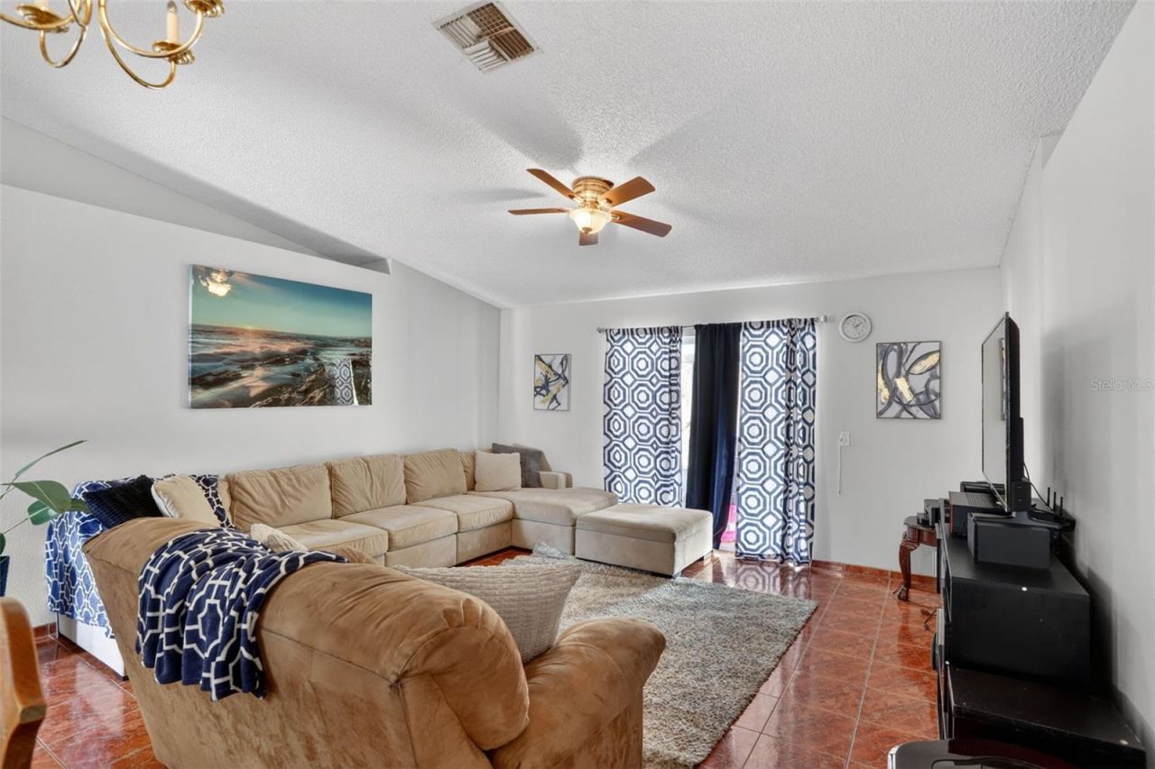 6820 Pomeroy Circle, Orlando, FL 32810 Photo