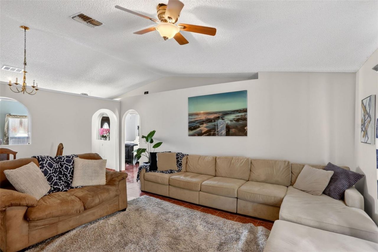 6820 Pomeroy Circle, Orlando, FL 32810 Photo